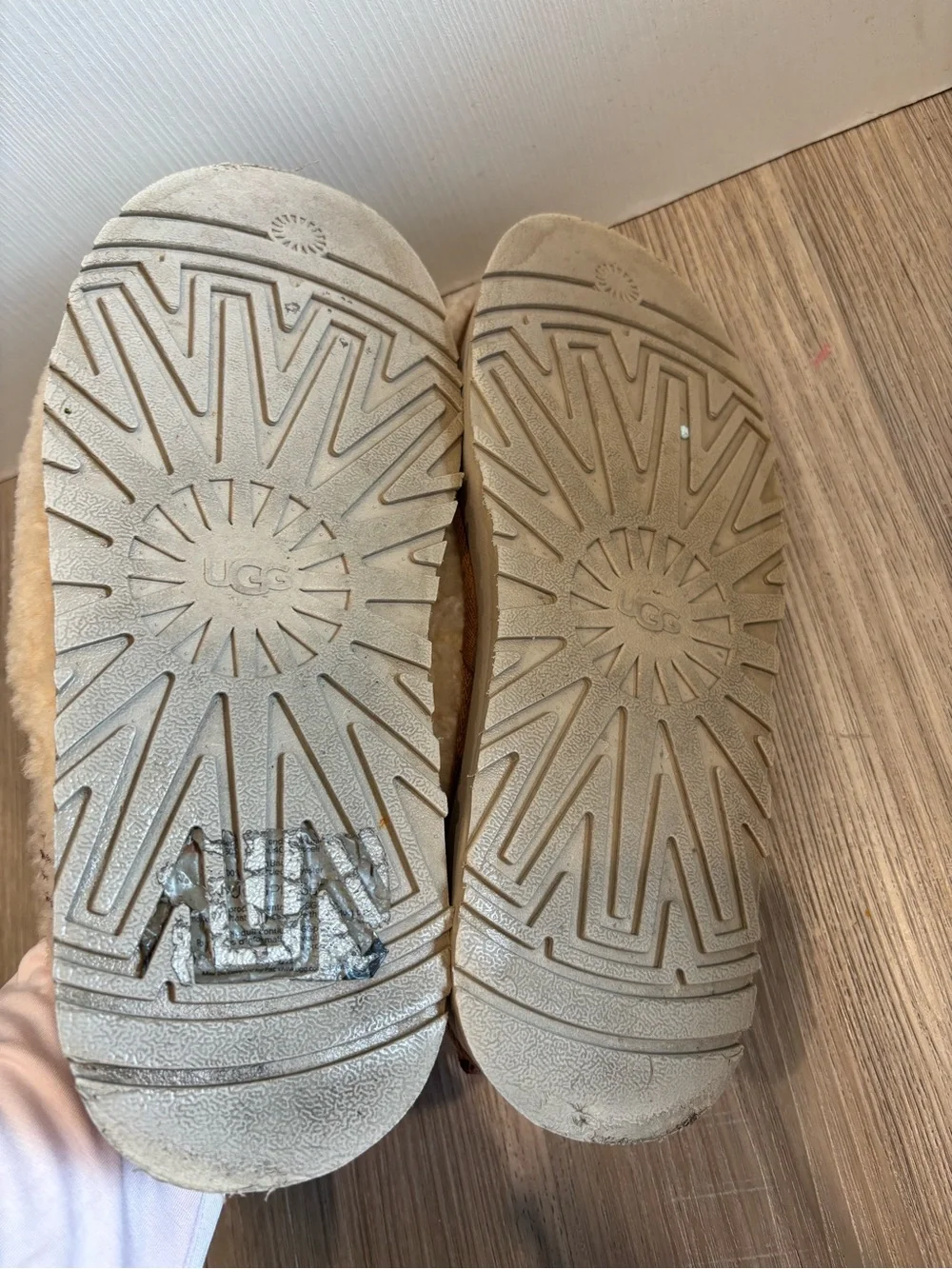 UGG Tazz Heritage Braid Natural Sheepskin Slipper Women’s Size 8 US Platform